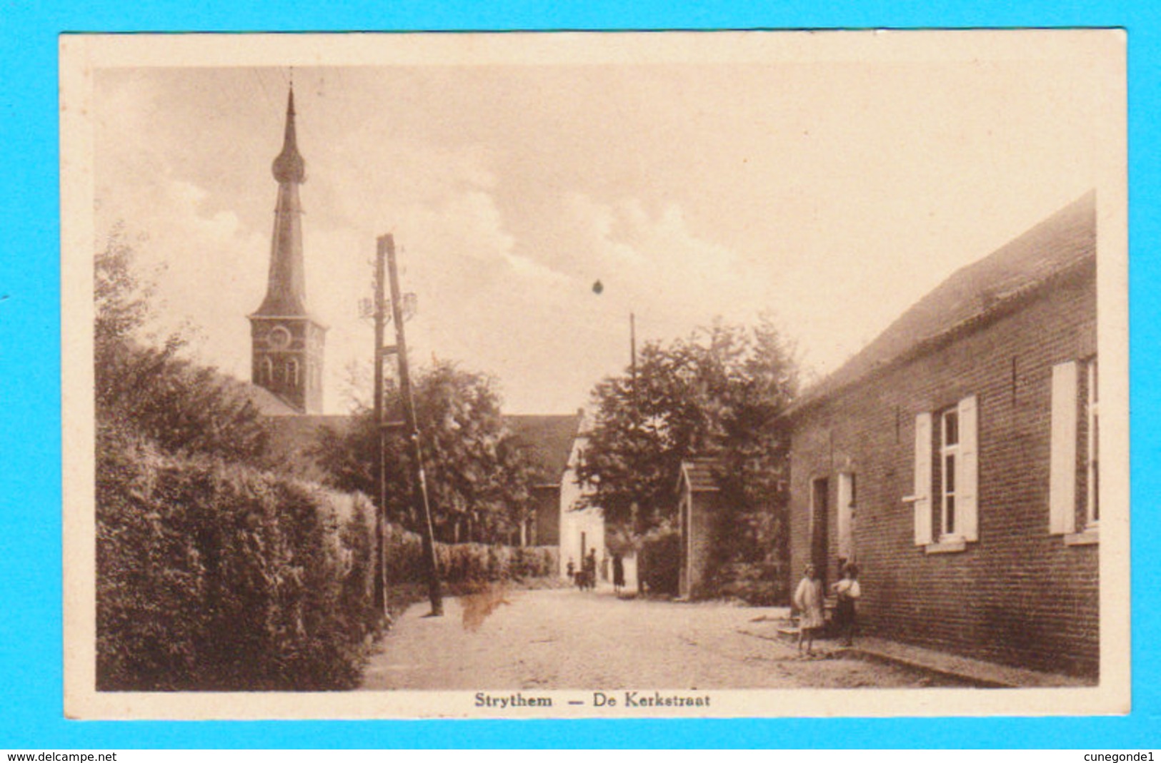 CPSM STRYTHEM STRIJTHEM : De Kerkstraat Animée - Uitg. B. Grijseels - Kunstfotog. Beernaert, Lokeren - 2 Scans - Roosdaal