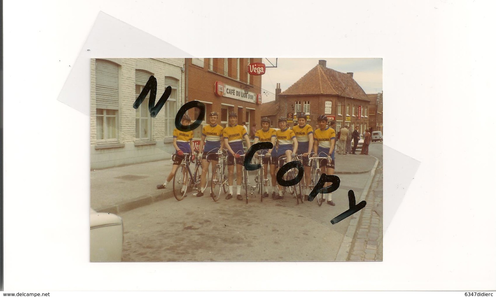 DUNKERQUE. EQUIPE CYCLISTE DE L USD . ANNEE 70. PEUGEOT ORANGINA. - Wielrennen