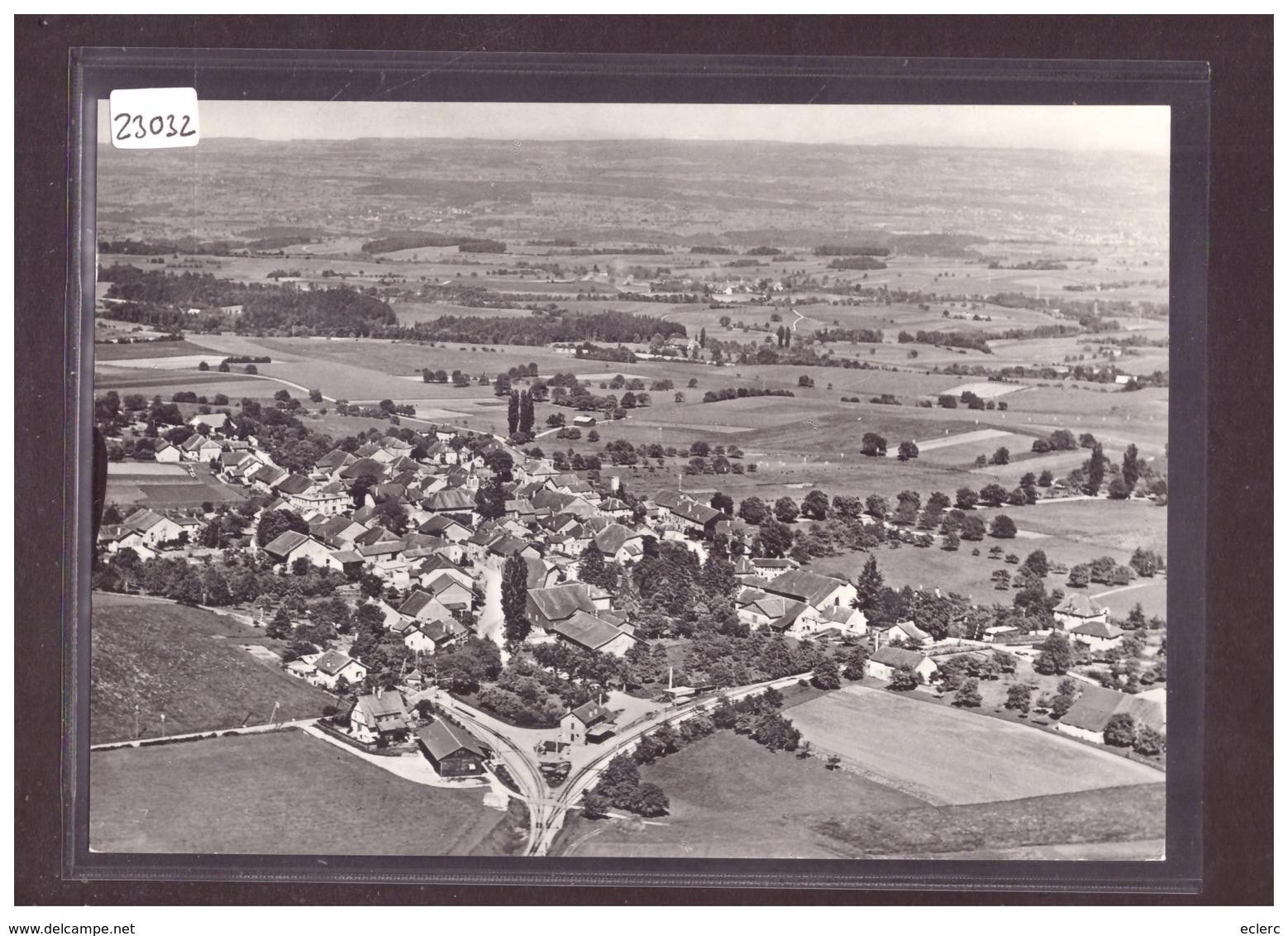 FORMAT 10x15cm - DISTRICT D'AUBONNE - APPLES - TB - Apples