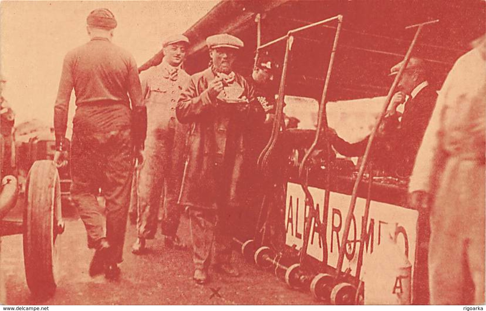 GRAN PREMIO DE ITALIA 1924.- ASCARI, GANADOR SOBRE ALFA ROMEO DEL GRAN PREMIO DE ITALIA TOMANDO LIGERO DESAYUNO - Grand Prix / F1