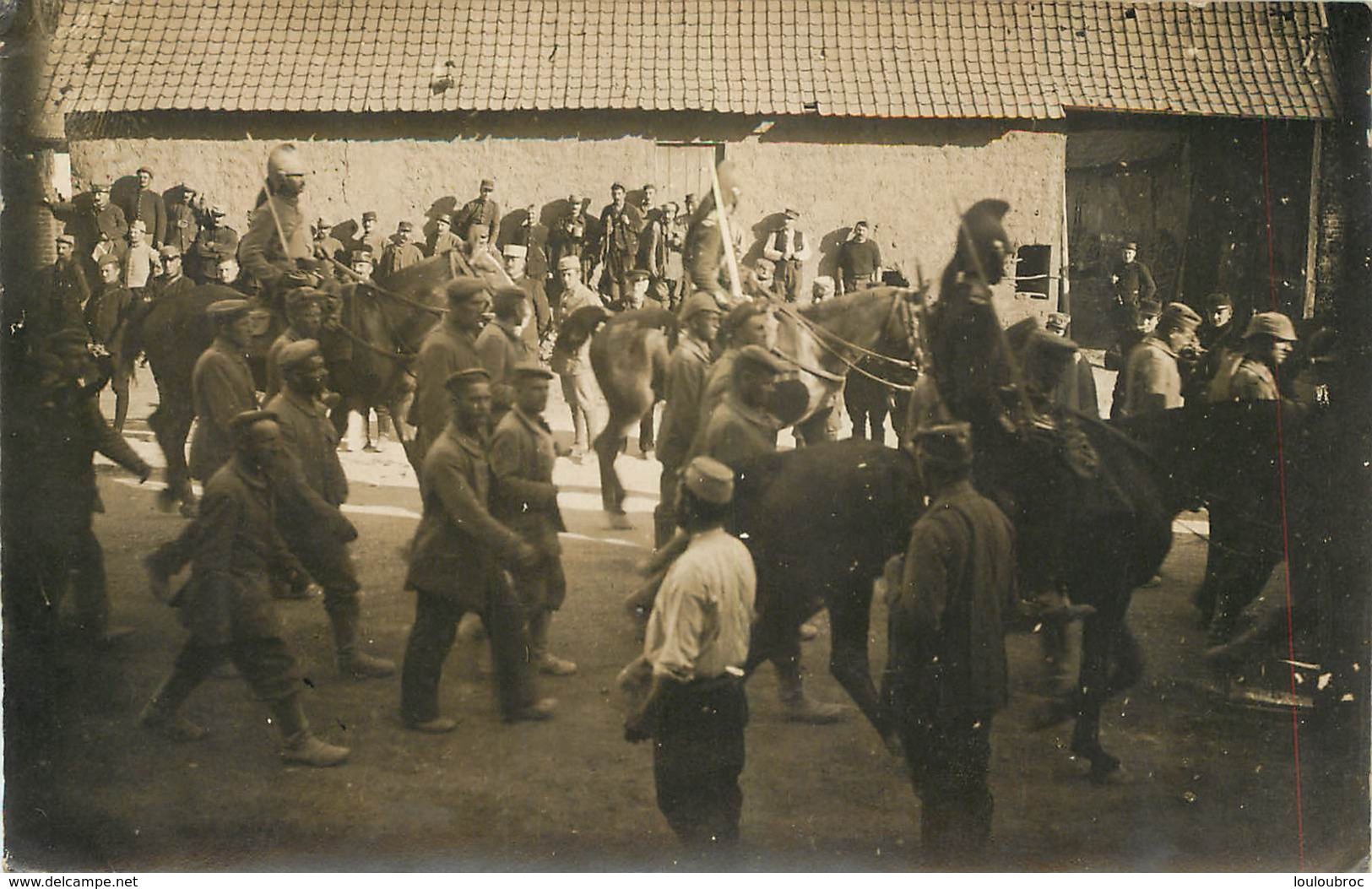 AMBRINES CARTE PHOTO CONVOI DE PRISONNIERS ALLEMANDS MAI 1918 - Sonstige & Ohne Zuordnung