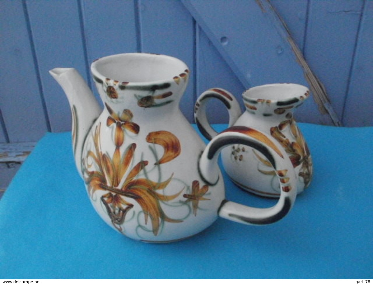 Cafetière Et Pot à Lait Faience Estampillés QUIMPER KERALUC - Quimper/Henriot (FRA)