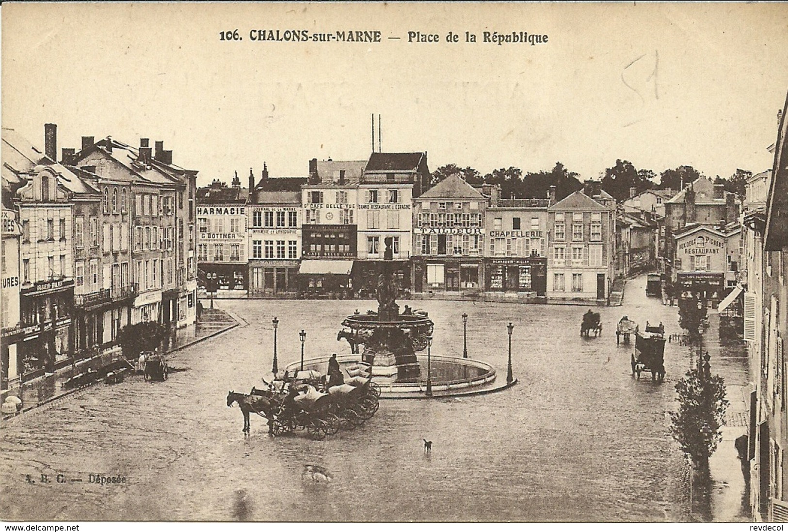 CHALONS SUR MARNE  -- Place De La République           -- A B C 106 - Châlons-sur-Marne