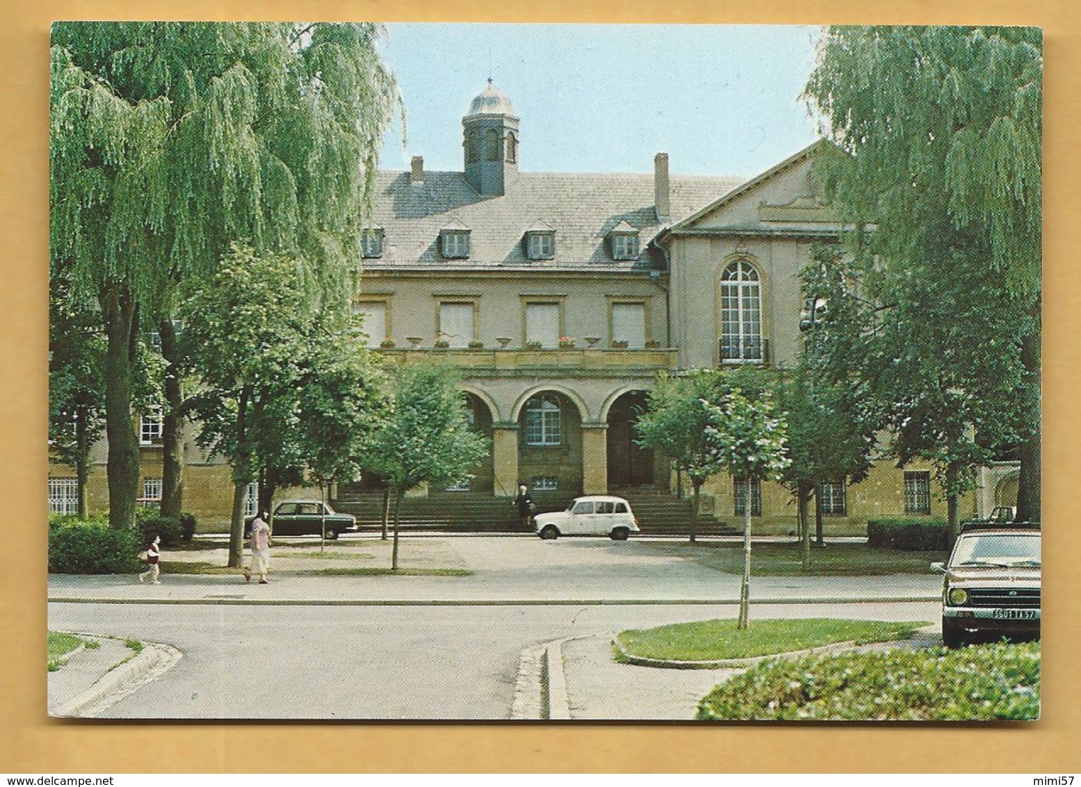 C.P.M. ARS-sur-MOSELLE - Hôtel De Ville - Ars Sur Moselle