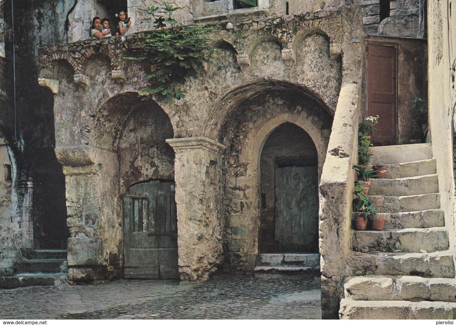 (C106) - TERRACINA (Latina) - Un Particolare Di Un Palazzo Della Città Antica - Latina