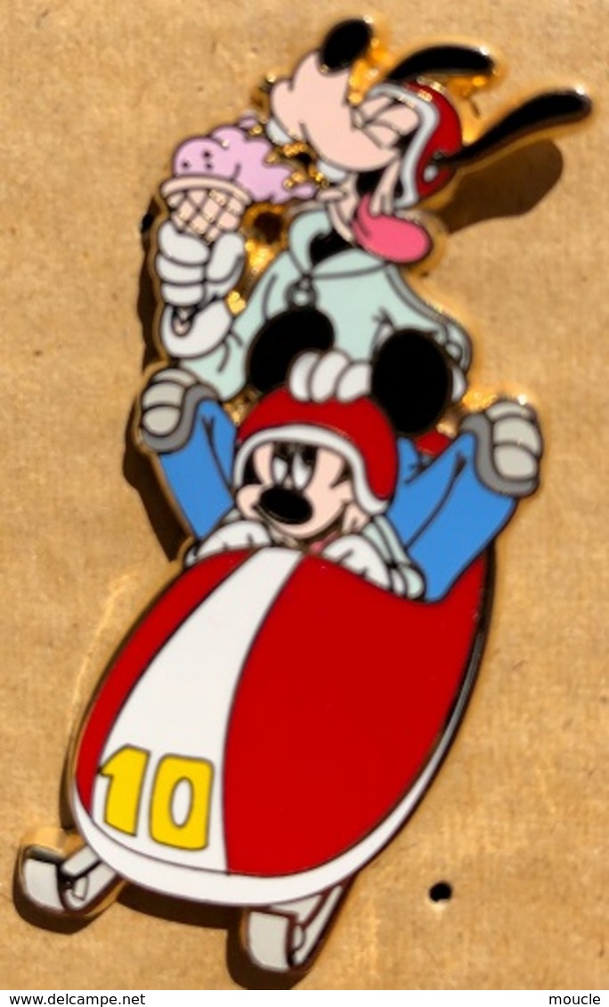 MICKEY MOUSE - SOURIS - MAUS - EN BOBSLEIGH N°10 - BOB - AVEC DINGO - WALT DISNEY - ICE CREAM - GLACE - DISNEYLAND- (24) - Disney