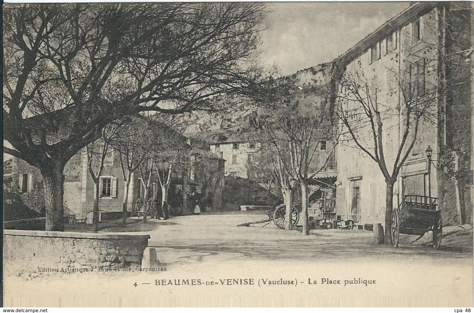 VAUCLUSE : Beaumes De Venise, La Place Publique - Beaumes De Venise