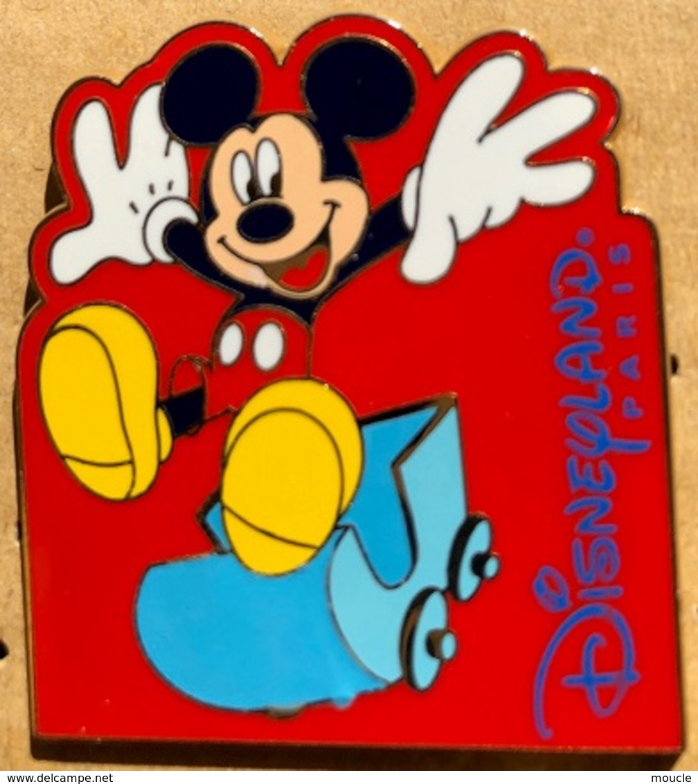 MICKEY MOUSE - SOURIS - MAUS - WALT DISNEY - SAUTE D'UN WAGONNET BLEU - DISNEYLAND PARIS - EGF  -      (24) - Disney