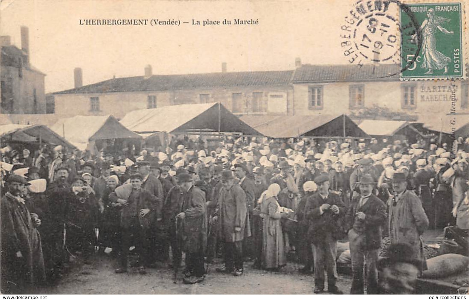 L'Herbergement      85          La Place Du Marché         (Voir Scan) - Autres & Non Classés