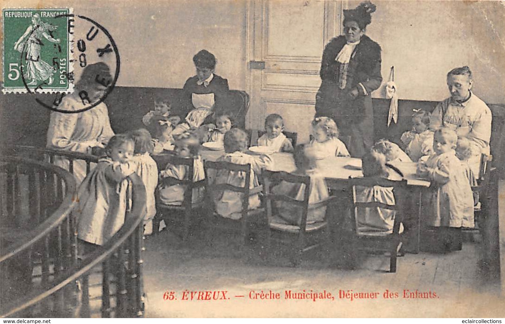 Evreux      27        Crèche Municipale   Déjeuner Des Enfants            ( Voir Scan) - Evreux