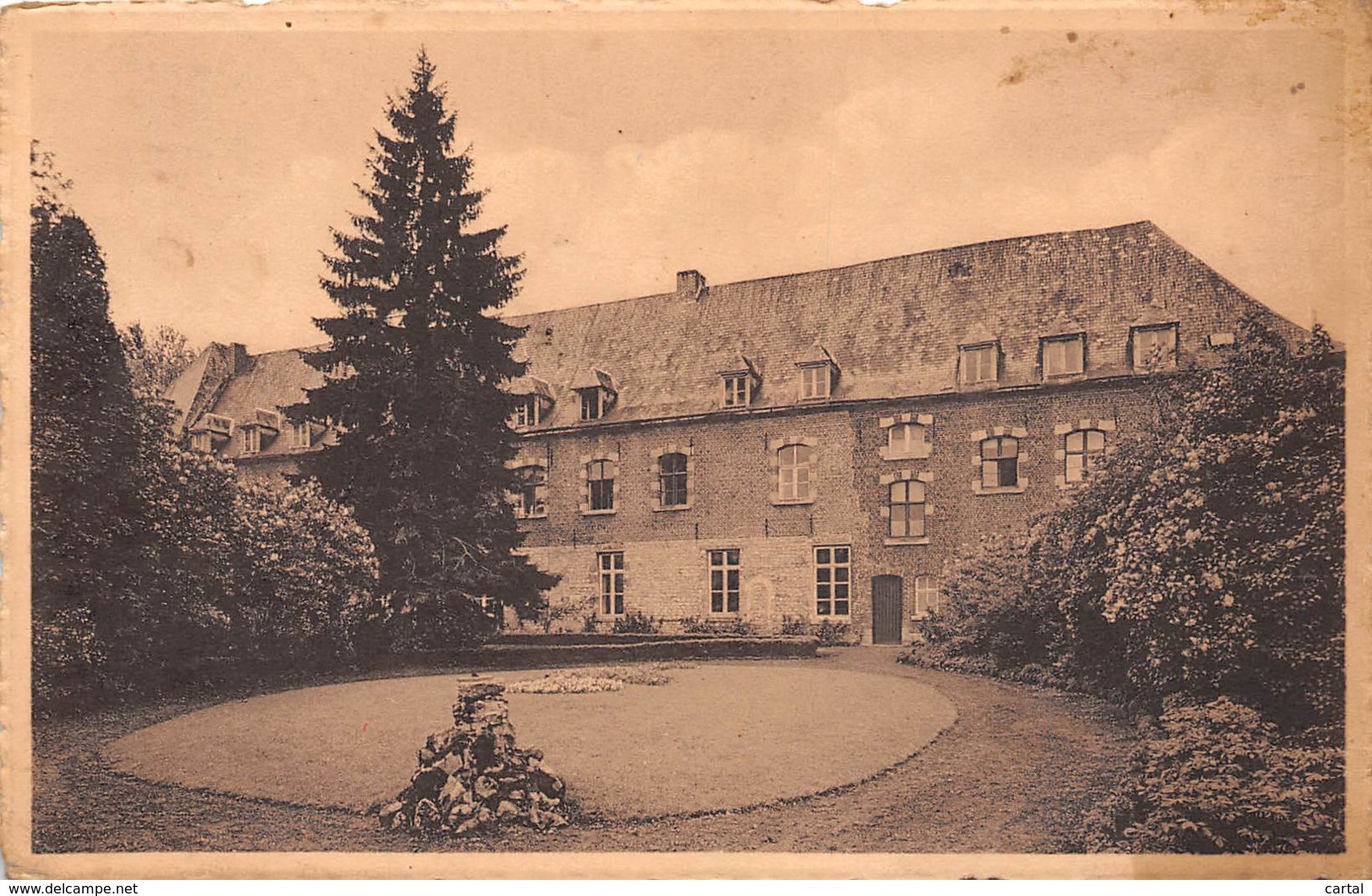 Abbaye Des Prémontrés à BOIS-SEIGNEUR-ISAAC - Partie Du Monastère Datant De 1613 - Eigenbrakel