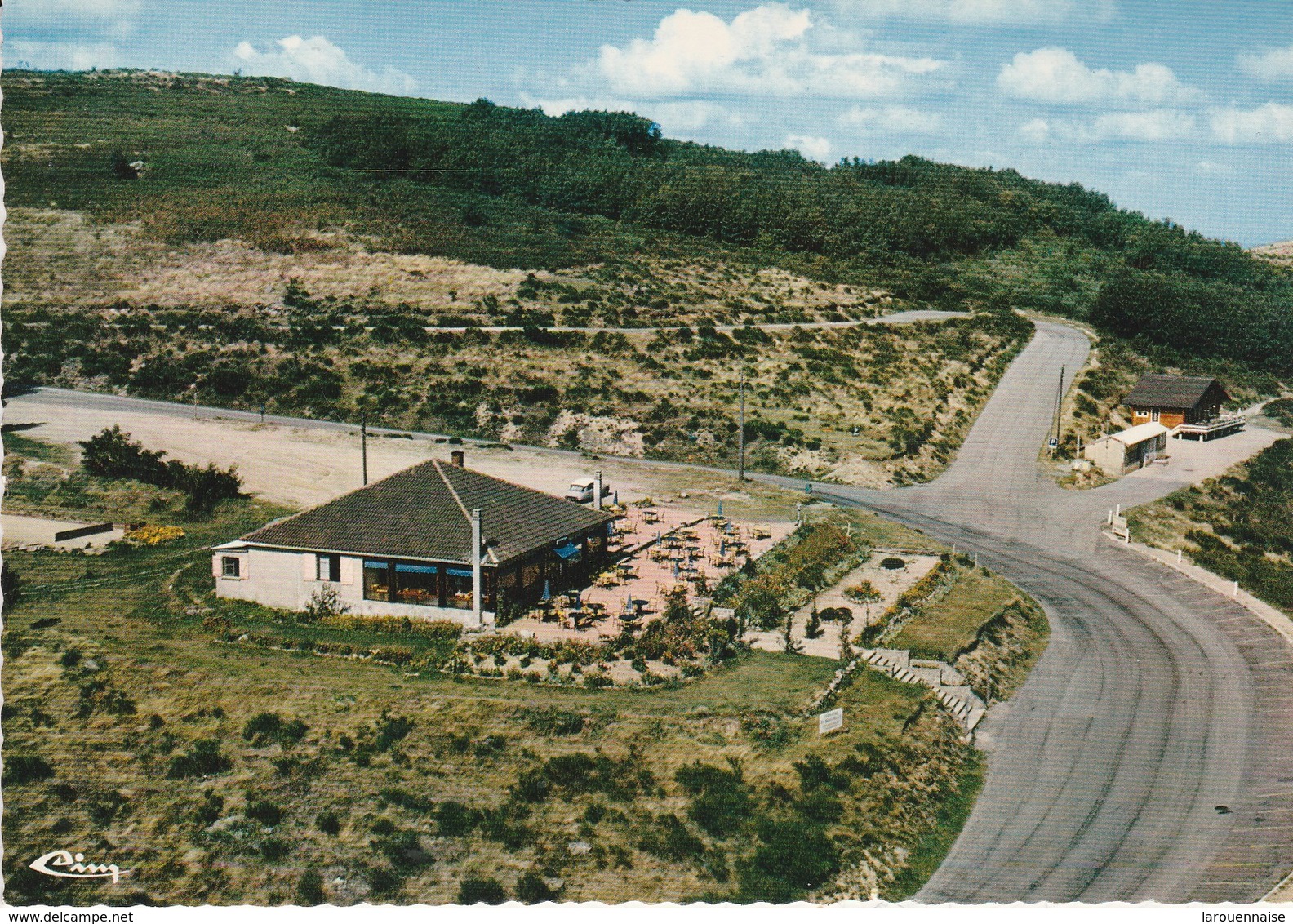 69 - CHIROUBLES - Terrasse Du Beaujolais - Sur La Route Du Fût D' Avenas - Site Panoramique Aérien - Chiroubles