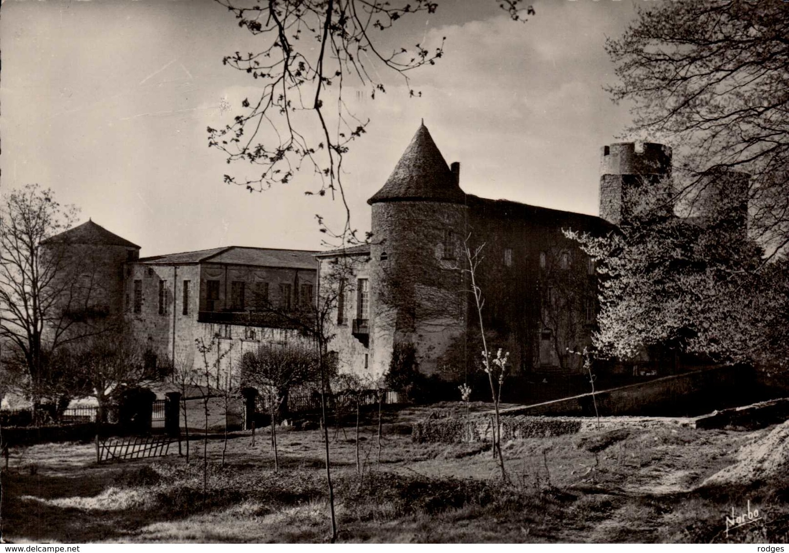 Dep 63 , Cpsm Chateau De RAVEL ,1 , Près De Lezoux , Entrée Principale   (18747) - Autres & Non Classés