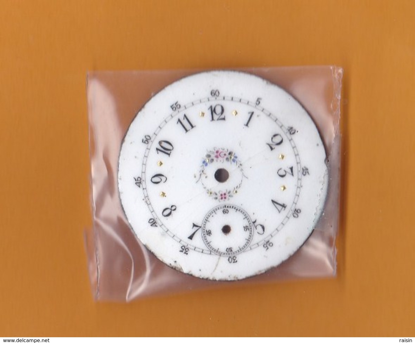Horlogerie Cadran Ancien  émaillé Fleuri Montre Gousset (pointes Dorées) 4 X 4 Cm - Autres & Non Classés