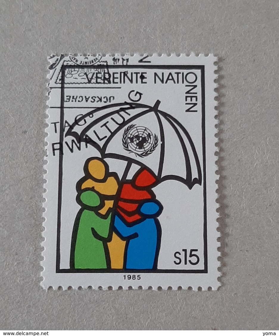 N° 50      L' ONU Protégeant Les Peuples - Used Stamps