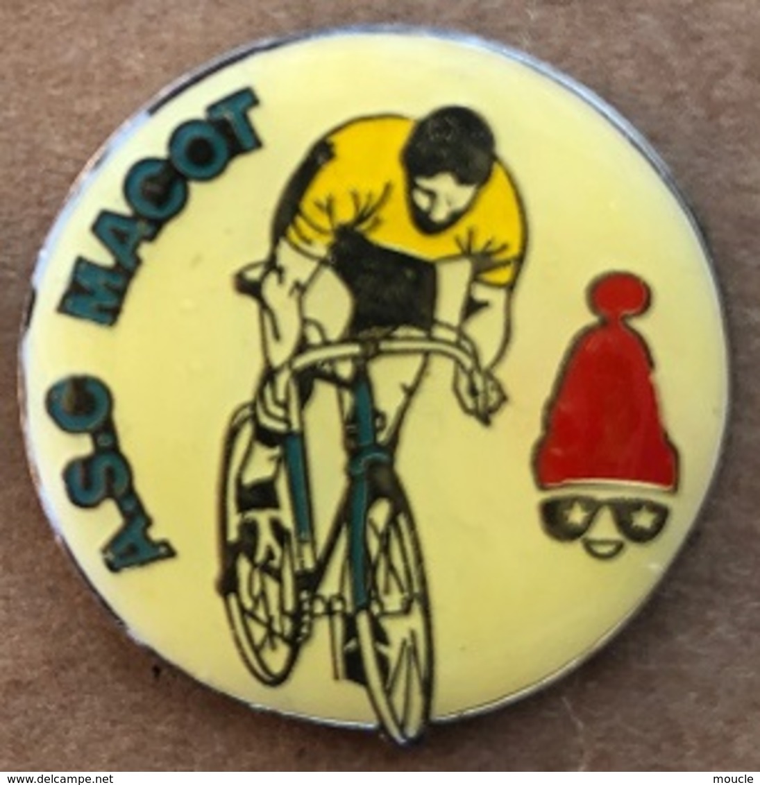 CYCLISME - VELO - CYCLISTE - BIKE - A.S.C. MACOT - BONNET ROUGE - COUREUR MAILLOT JAUNE - FRANCE -  (24) - Wielrennen