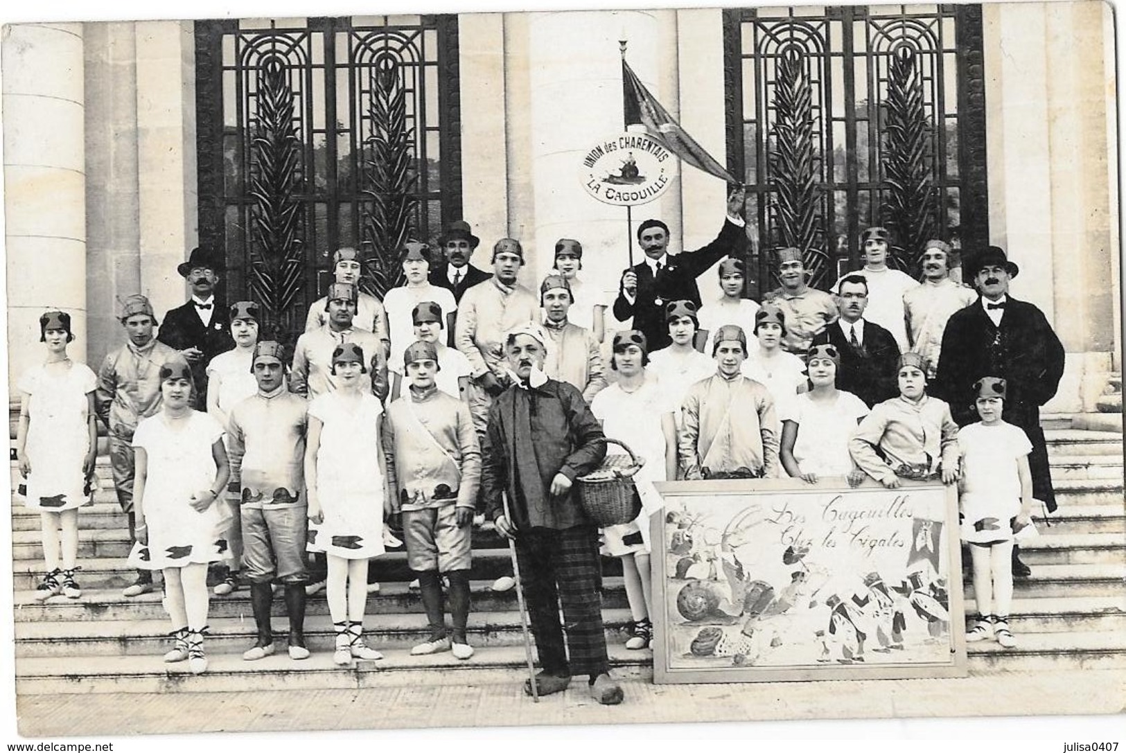 BANDOL (83) Carte Photo Bataille De Fleurs Groupe Gros Plan - Bandol