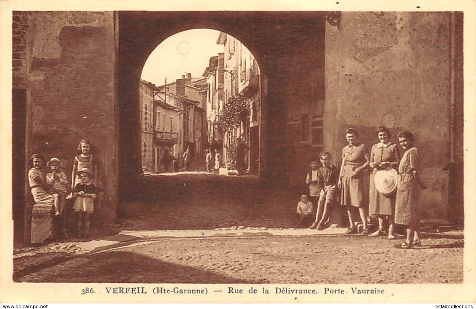 Verfeil        31         Rue De La Délivrance. Porte Vauraise   .  (Voir Scan) - Verfeil