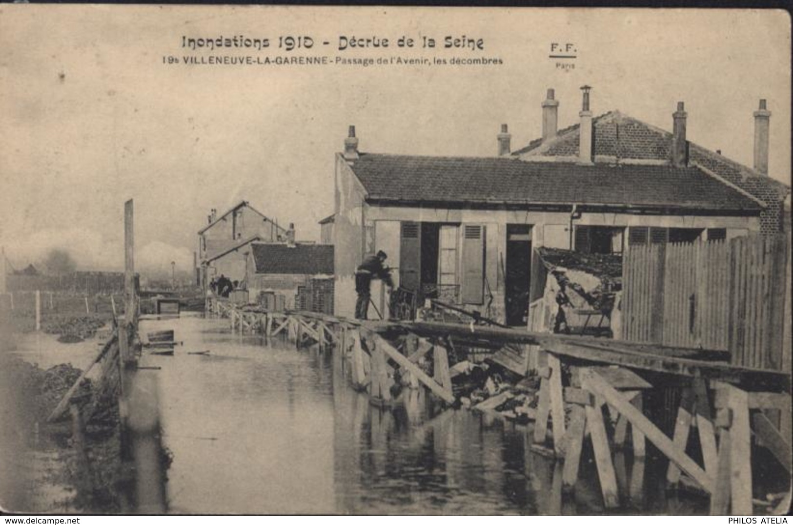 CPA Inondations 1910 Décrue De La Seine Villeneuve La Garenne Passage De L'Avenir Les Décombres F.F Paris FF - Villeneuve La Garenne