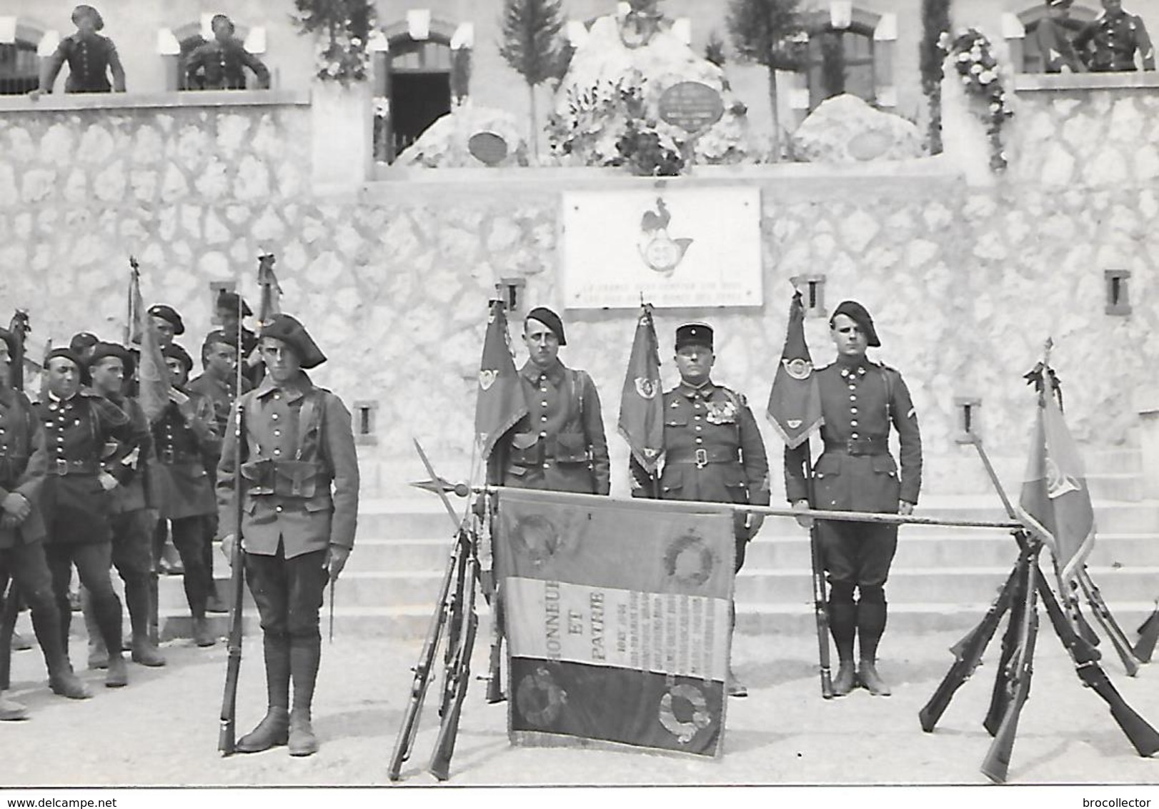 CHASSEURS ALPINS - La France Peut Compter Sur Nous , Les Fils Digne Des Pères  Photo Format C.P.A. =  9cm X 14cm - Regimientos