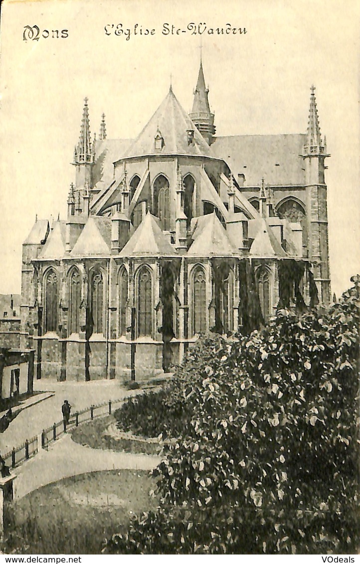 026 058 - CPA - Belgique - Mons - L'Eglise Ste-Waudru - Mons