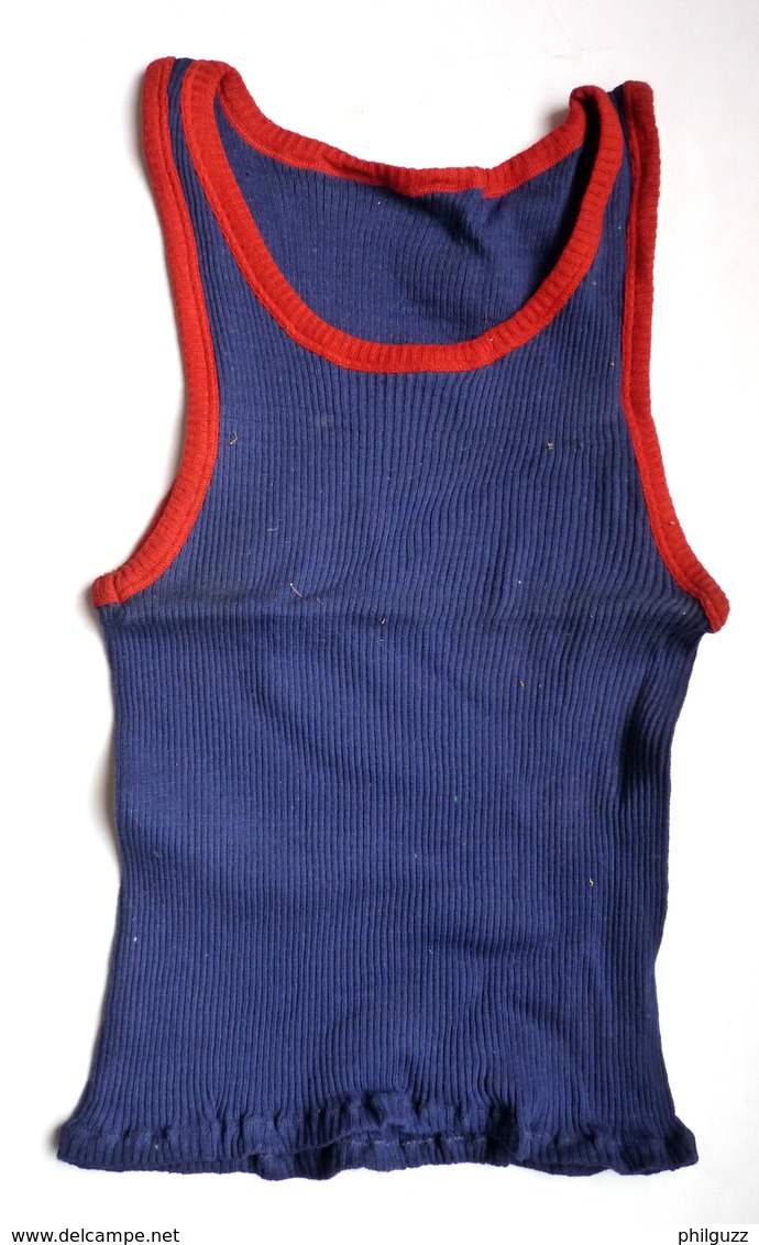 Une CHEMISE Débardeur Marcel Modèle Sport ATHLETISME EN COTON BLEU Liserets ROUGES Années 40-50 (mod 1 Col) - Autres & Non Classés