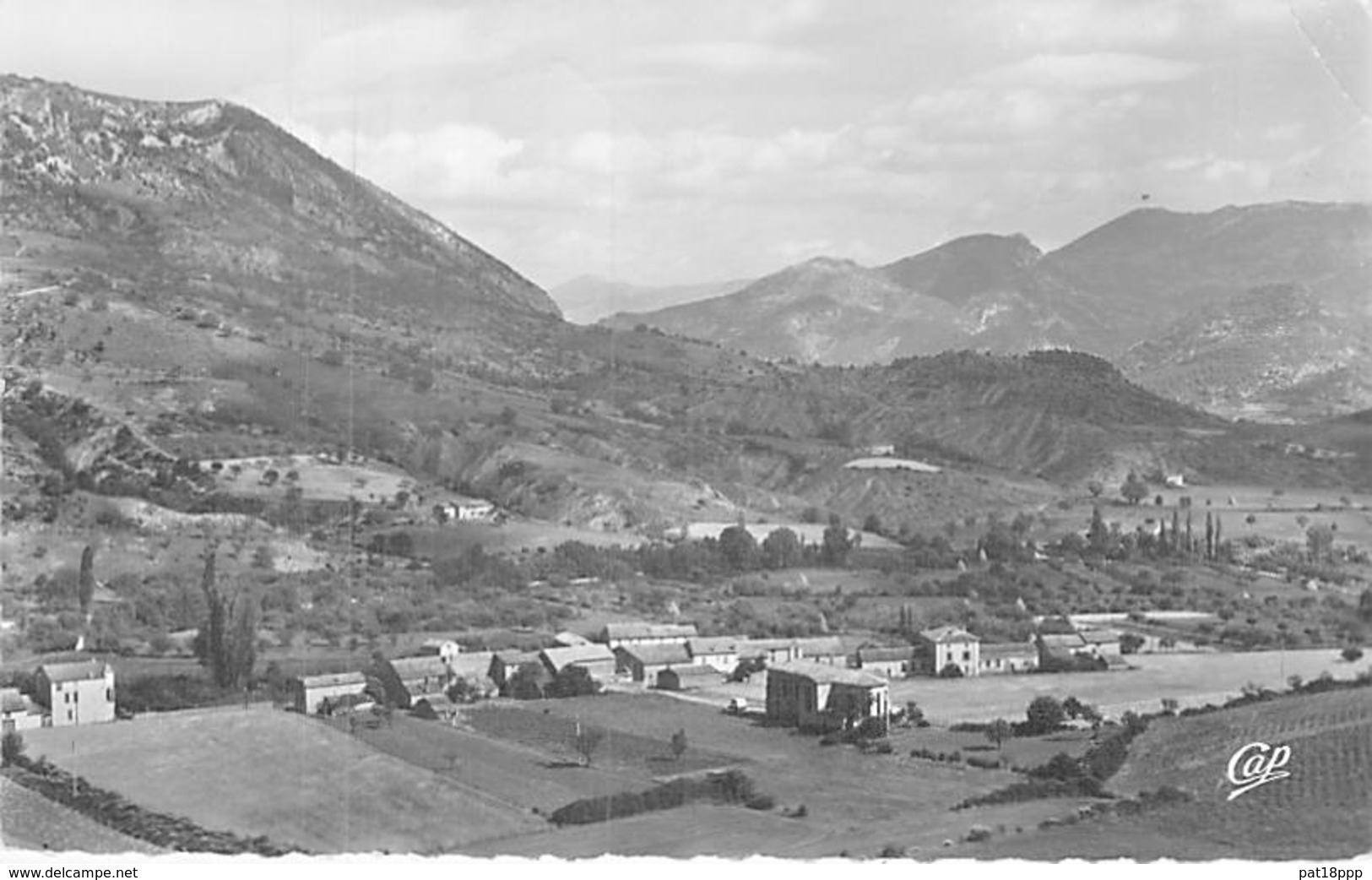 26 - CONDORCET : Vue Générale - CPSM Village (475 Habitants ) Dentelée N/B Format CPA 1955 - Drôme - Autres & Non Classés