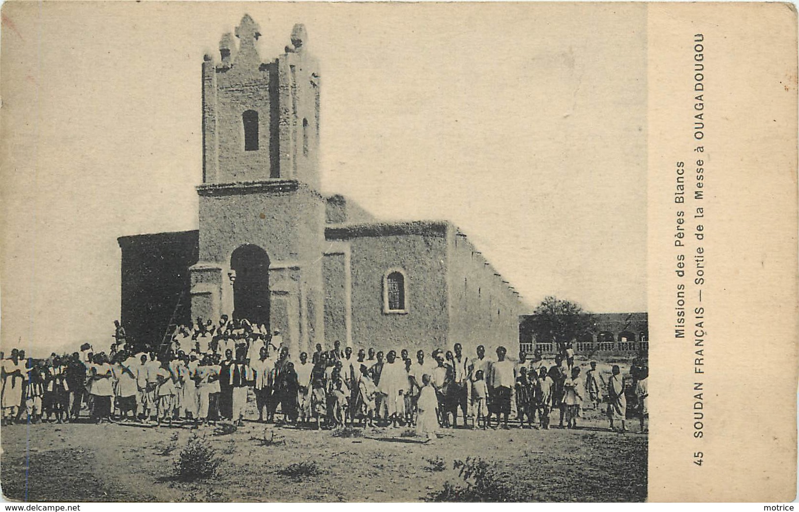 SOUDAN FRANCAIS - Sortie De La Messe à Ouagadougou, Missions Des Pères Blancs. - Soudan