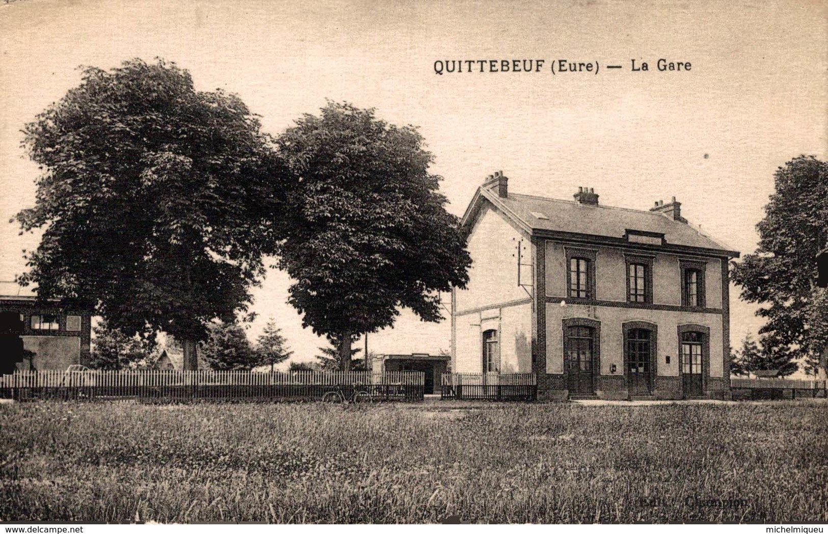 15007       QUITTEBEUF  LA GARE - Andere & Zonder Classificatie