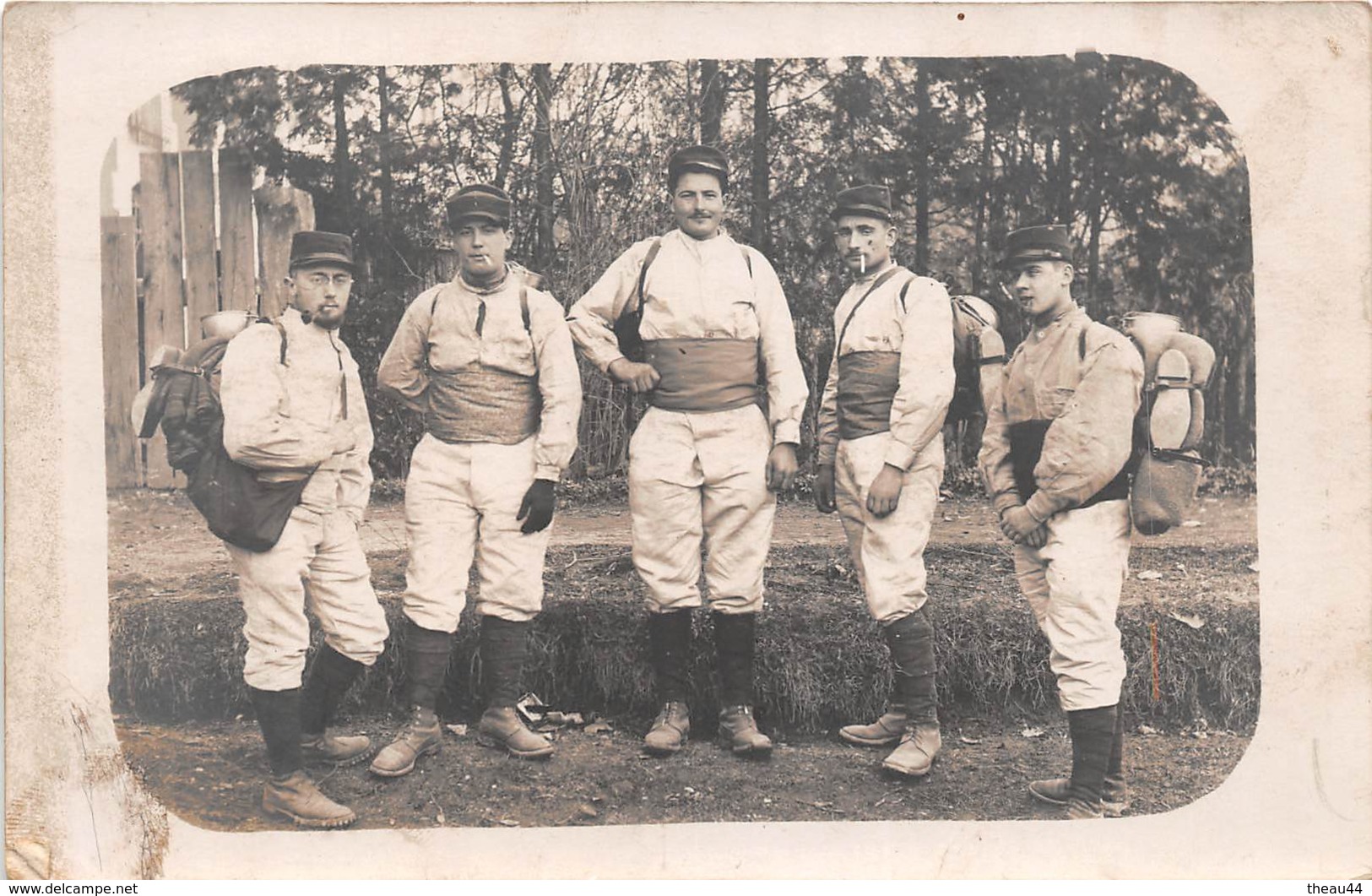 ¤¤  -   Carte-Photo Non Située De Cinq Militaires   -   Soldats En Manoeuvres   -  ¤¤ - Manoeuvres