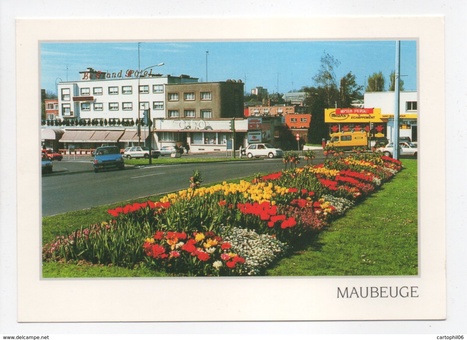 - CPM MAUBEUGE (59) - Entrée De La Ville - Editions COMBIER - - Maubeuge
