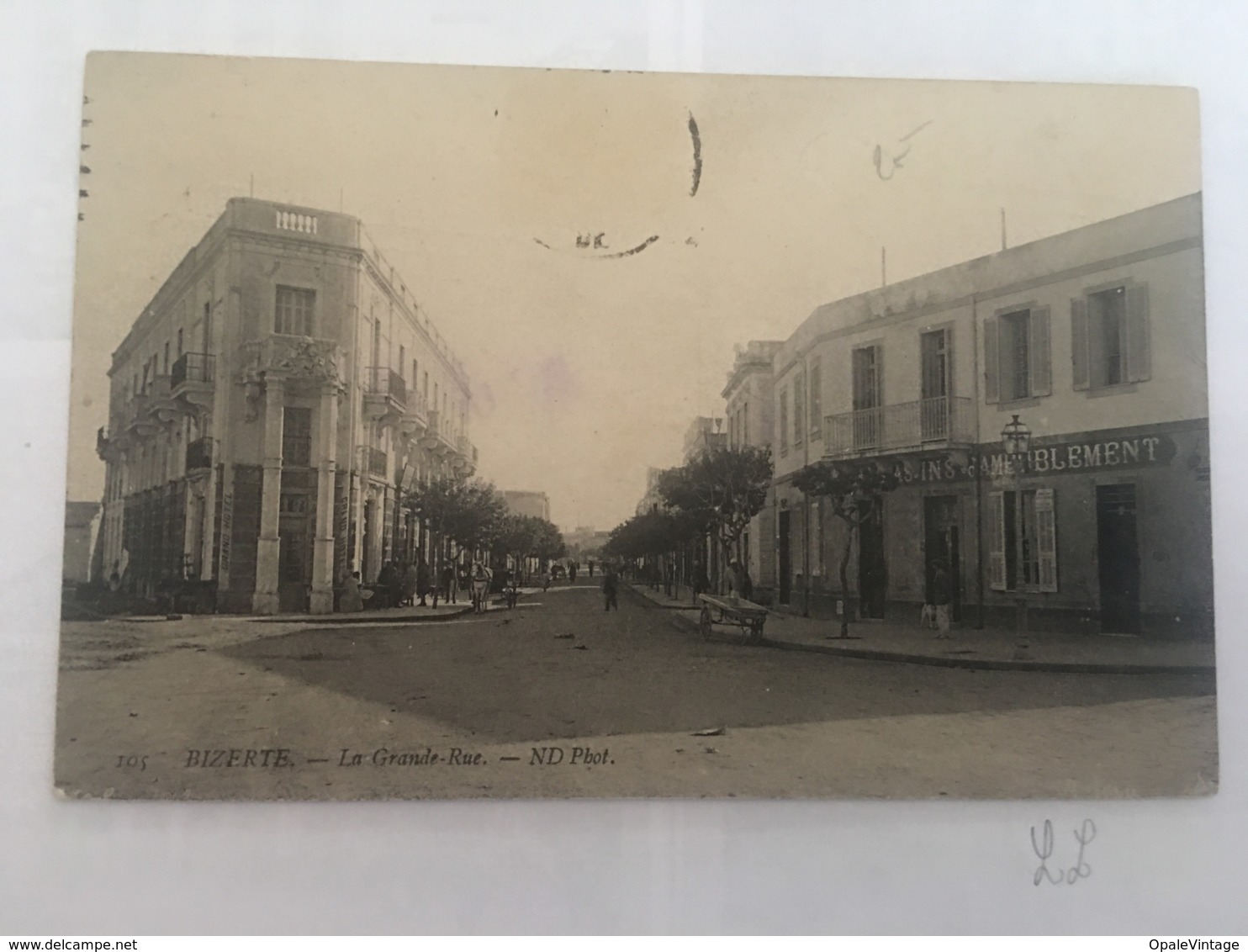 CPA TUNISIE - BIZERTE - 105 - La Grande Rue - ND - Tunisia