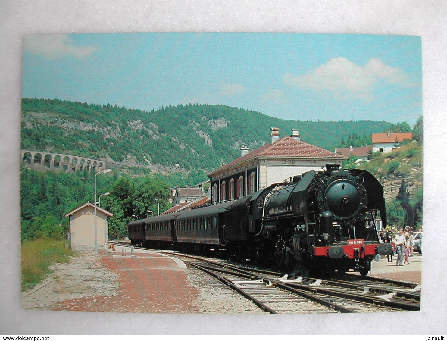 LOT de 50 CPM - Thème FERROVIAIRE - Trains et locomotives de tous types et âges (voyageurs ; marchandises ; loisirs)