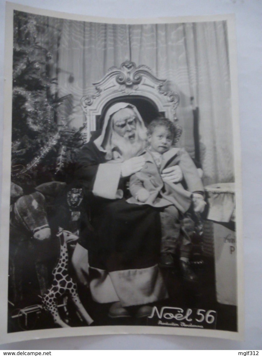 PHOTO ENFANT Avec Un Père Noël : Reproduction  Vandamme 56, à Situer - Anonyme Personen