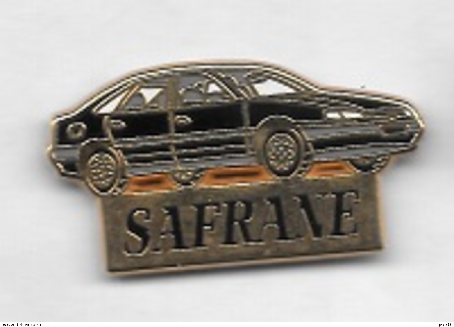 Pin's  Doré  Automobile  RENAULT  SAFRANE  Noire  Signé  FRAISSE - Renault