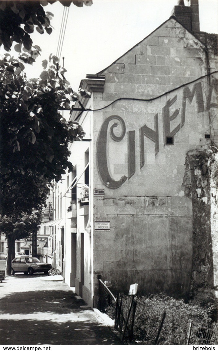 41 Montrichard, 2 Photos Du Cinéma Le Régent - Places