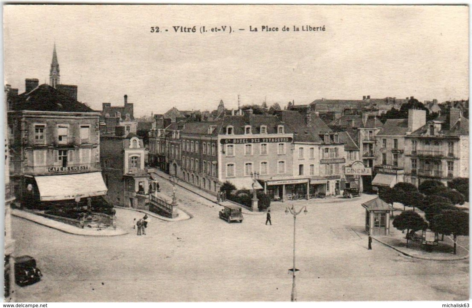 5THT 827 CPA - VITRE - LA PLACE DE LA LIBERTE - Vitre