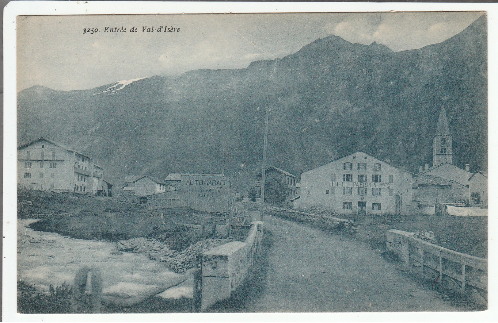 Entrée De VAL-D'ISÈRE - Format CPA - Collection  " La Plus Belle " - Val D'Isere