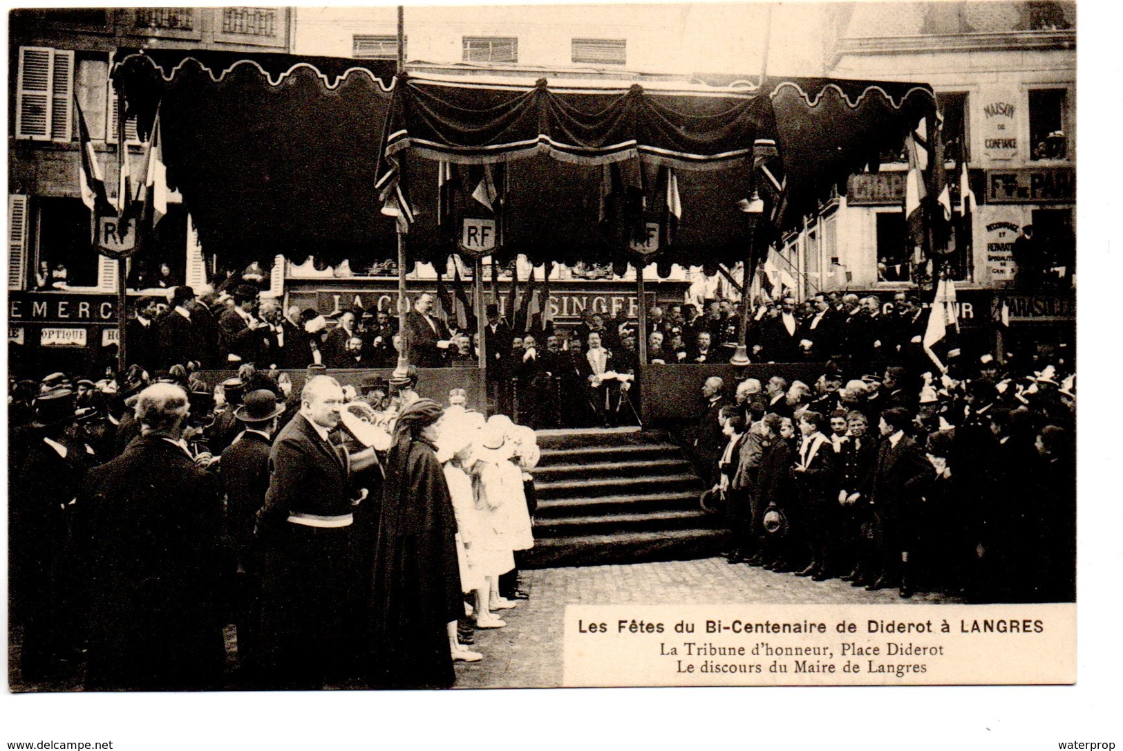 Les Fêtes Du Bi-Centenaire De Diderot à LANGRES - La Tribune D'honneur, Place Diderot, Le Discours Du Maire De Langres - Langres