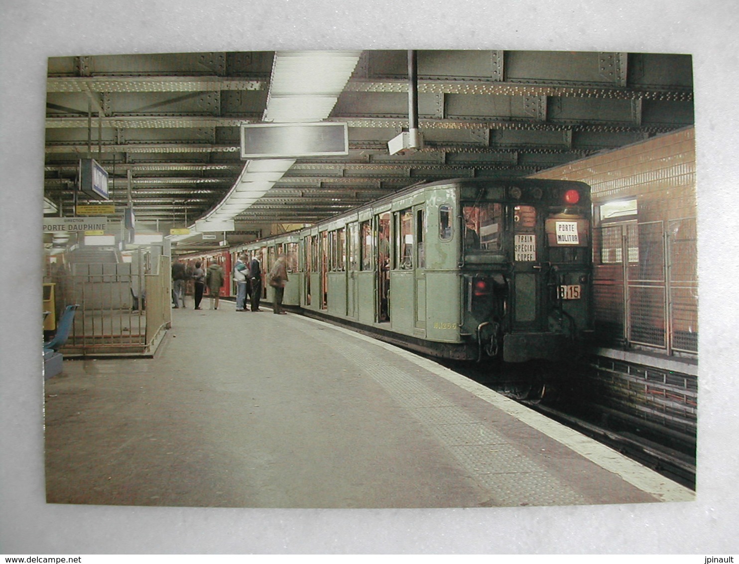 LOT de 36 CPM - Thème FERROVIAIRE - Métro