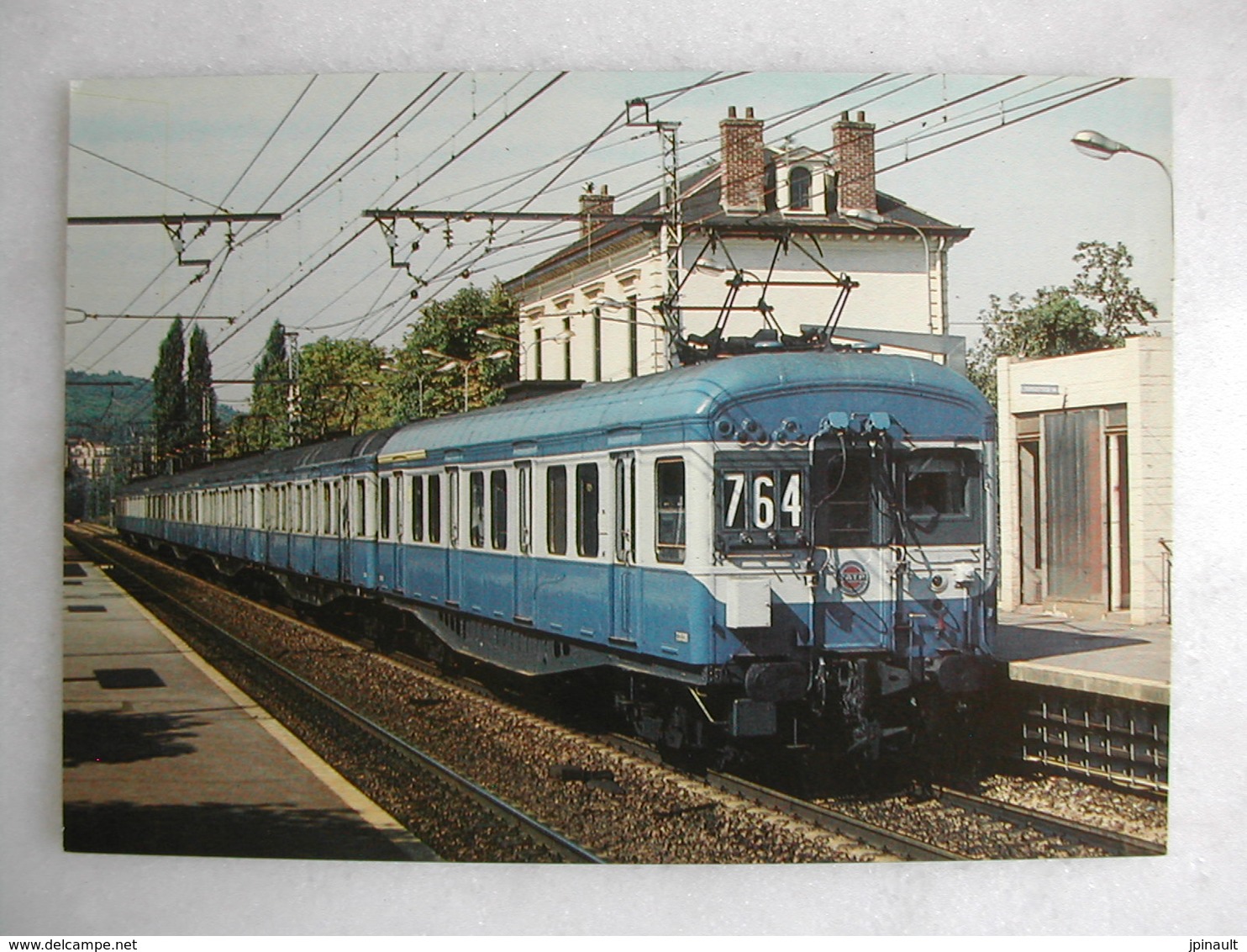 LOT de 36 CPM - Thème FERROVIAIRE - Métro