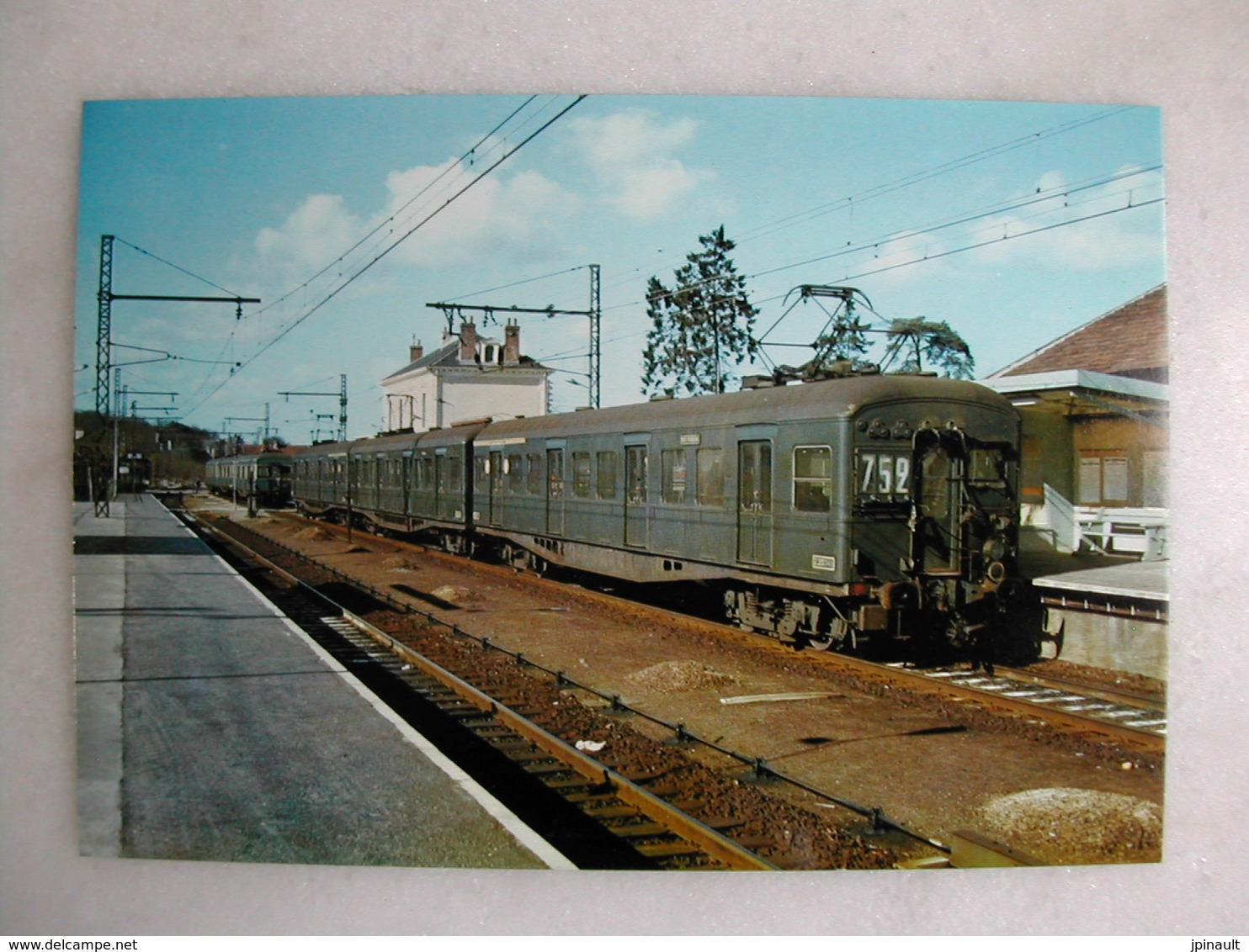 LOT de 36 CPM - Thème FERROVIAIRE - Métro