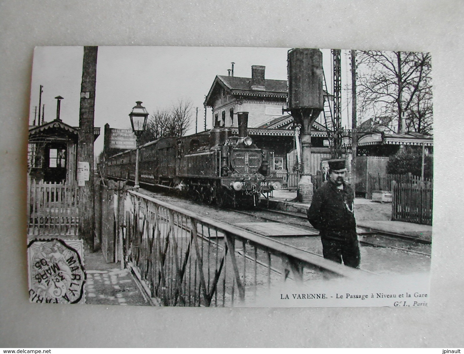 PHOTO Repro De CPA (J. Renaud) - Train - La Varenne - Le Passage à Niveau Et La Gare - Trains