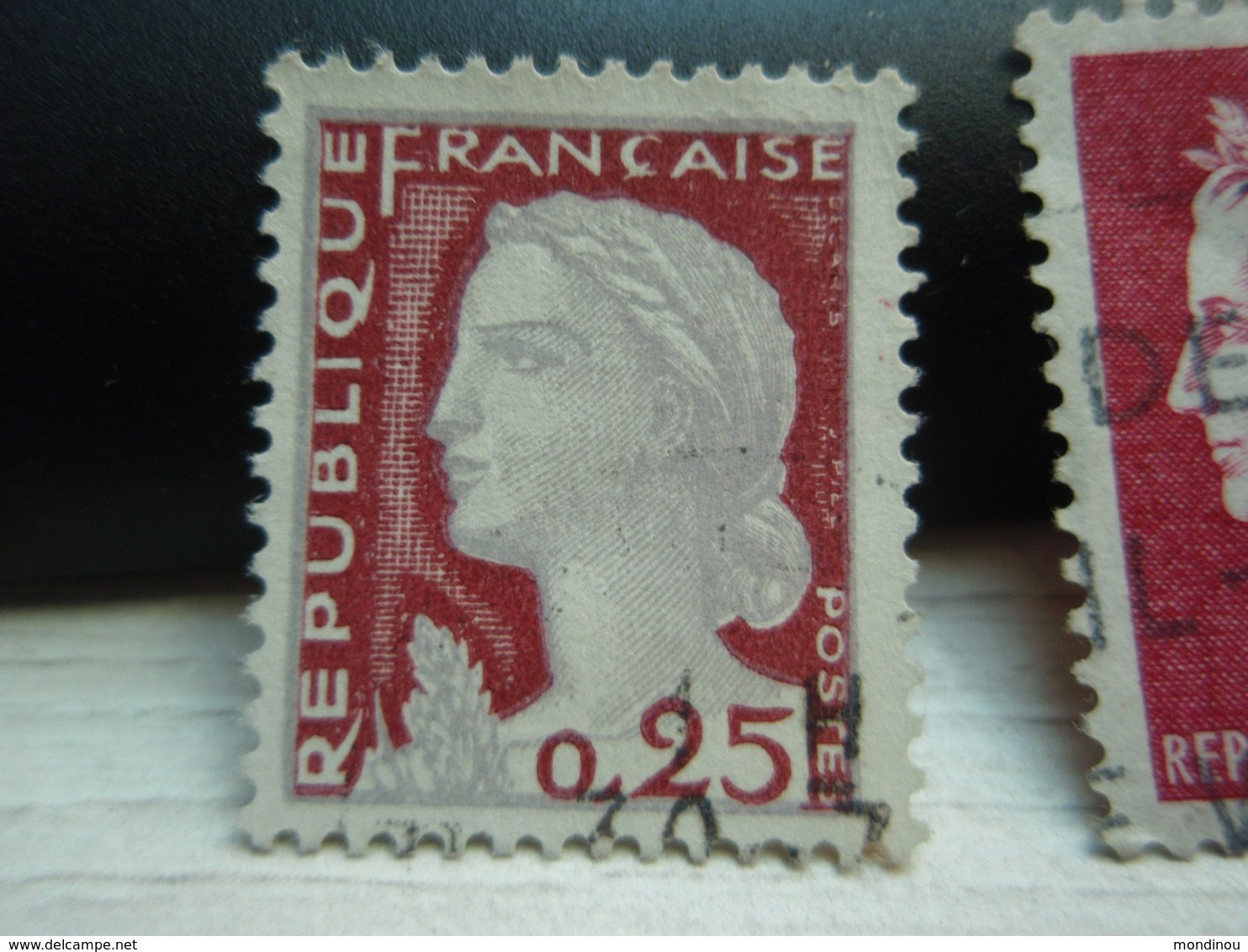 Timbre :  Type Marianne De Decaris-  Y & Tellier = 1263 - 1960 Marianne (Decaris)