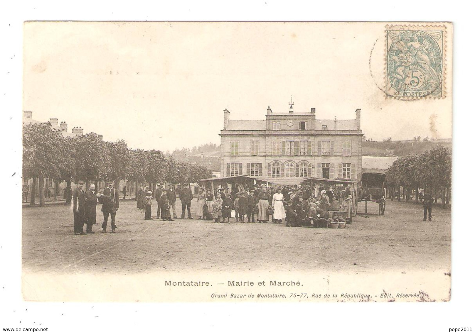 CPA 60 MONTATAIRE Mairie Et Marché Animation étals Carriole Mairie - Montataire