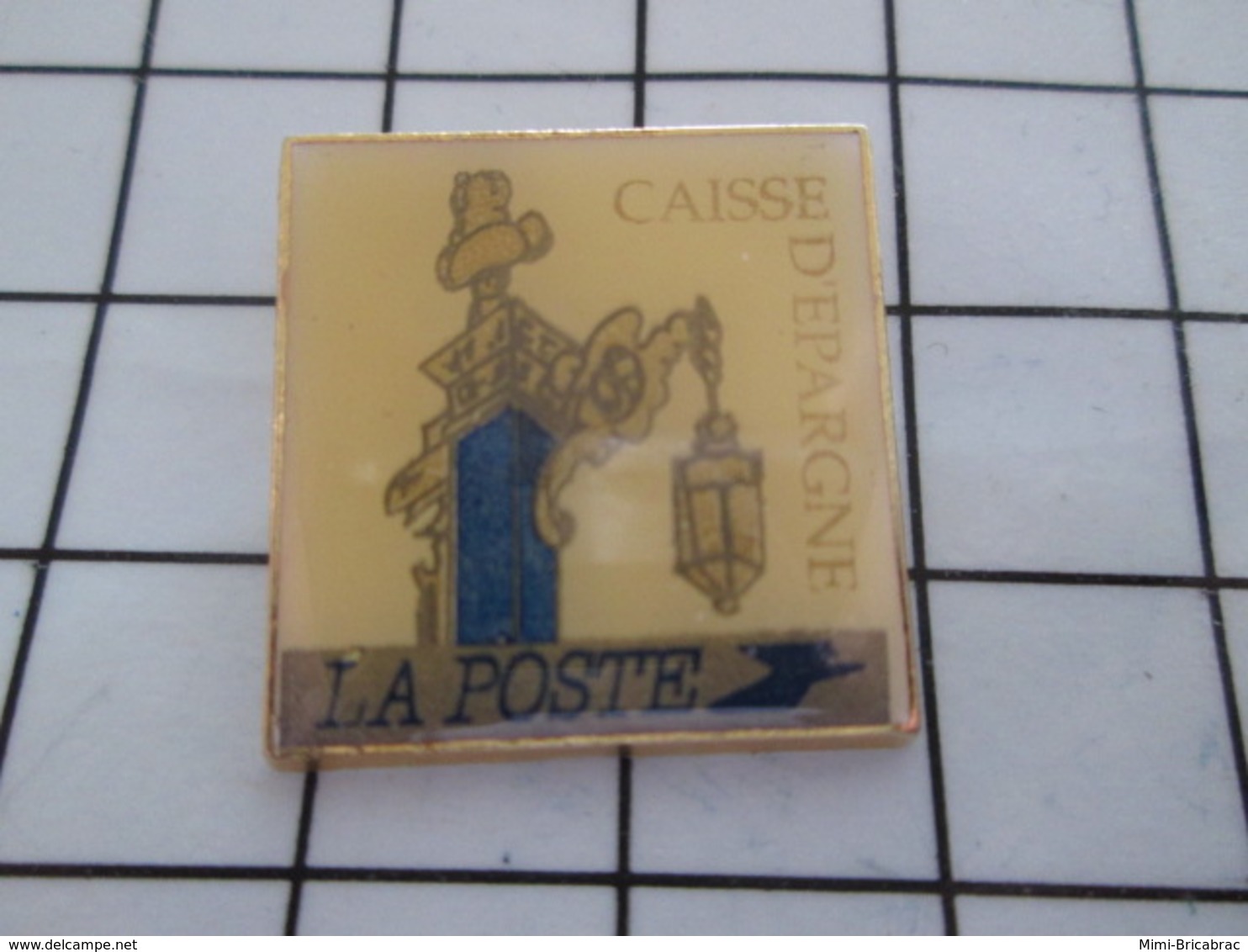 616b Pin's Pins / Rare Et Beau : THEME : POSTES / LA POSTE CAISSE D'EPARGNE VICHY - Postes