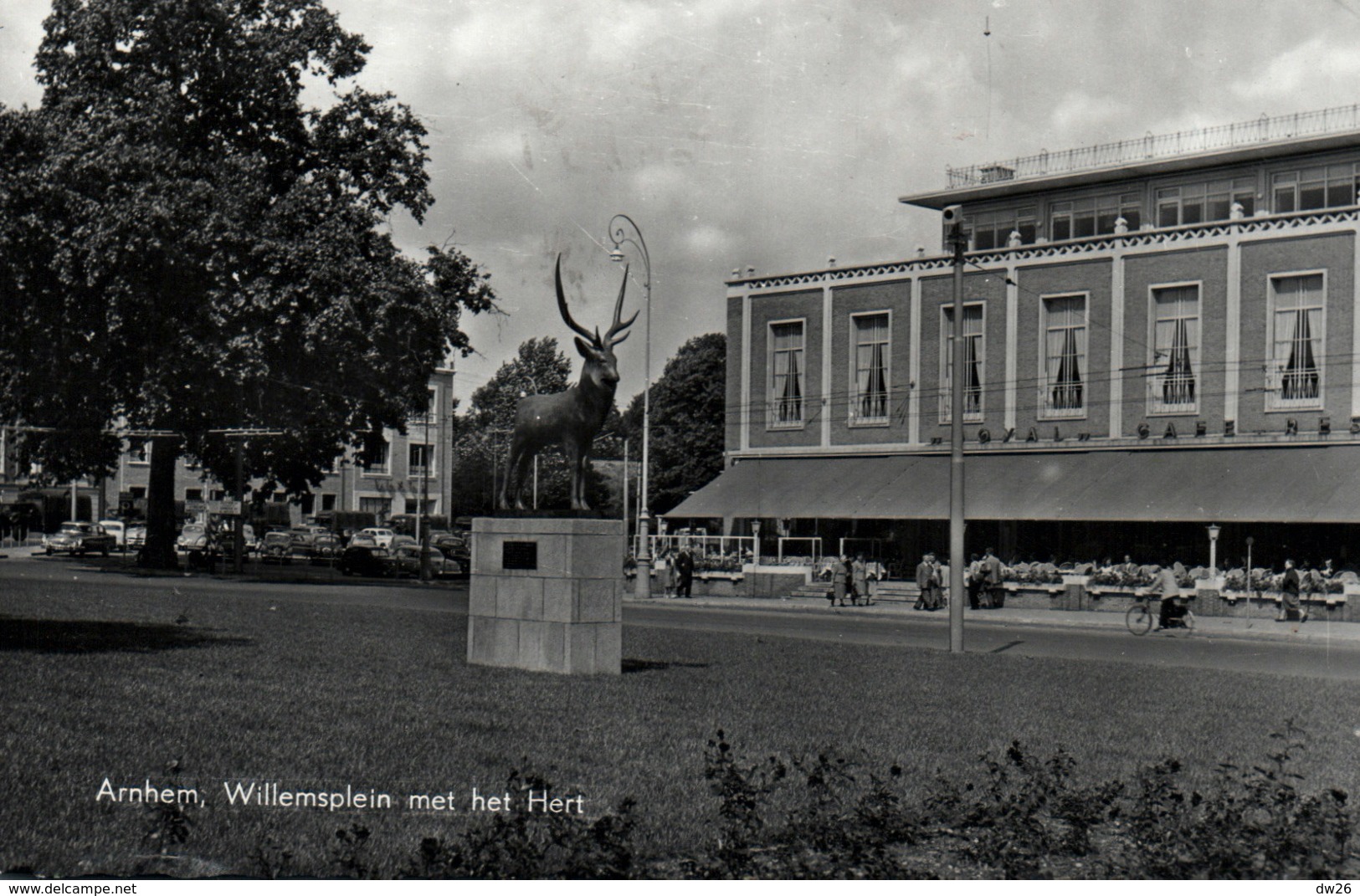 Arnhem (Gueldre) Willemsplein Met Het Hert (le Cerf) - Arnhem