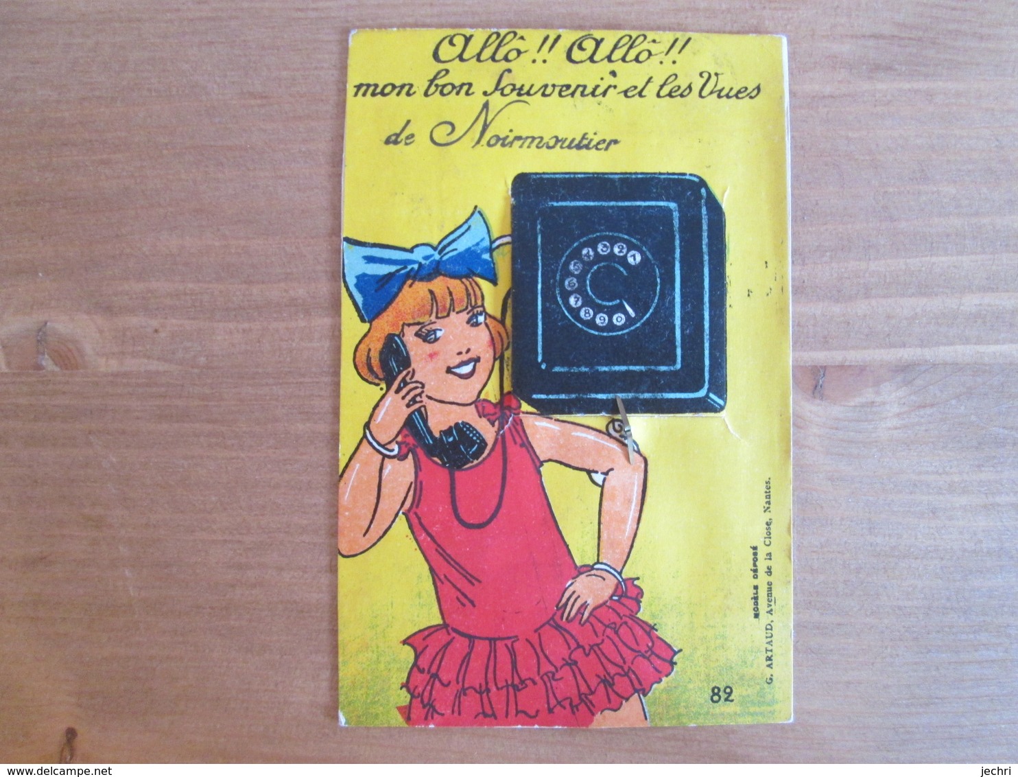 Carte A Systeme  .  Petite Fille Qui Telephone . Allo De Noirmoutier - Noirmoutier