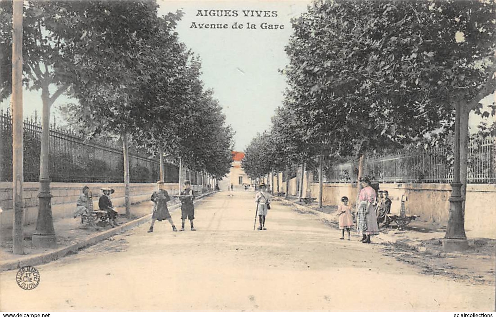 Aigues-Vives            30       Avenue De La Gare            (Voir Scan) - Aigues-Vives