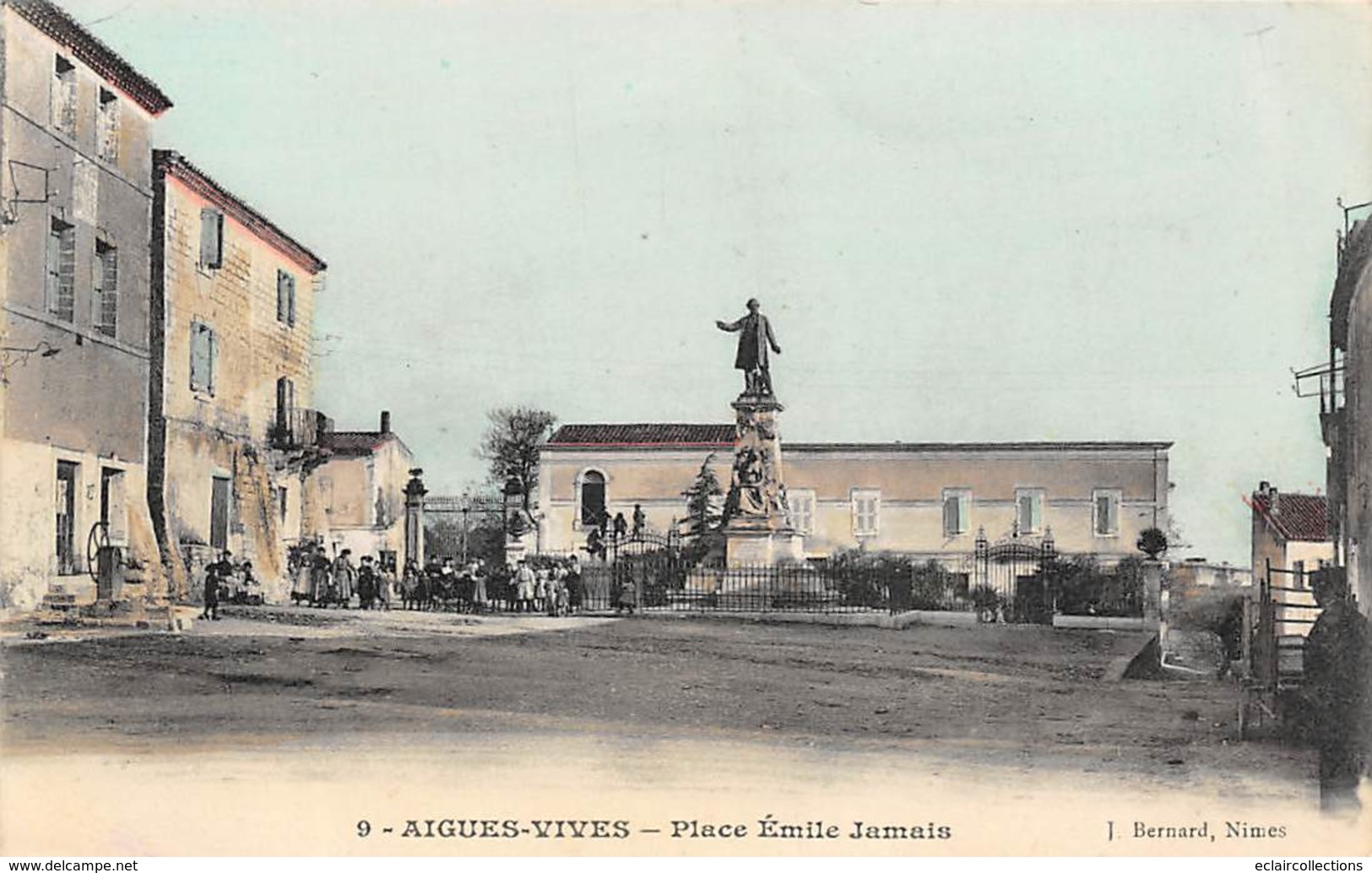 Aigues-Vives            30       Place Emile Jamet             (Voir Scan) - Aigues-Vives